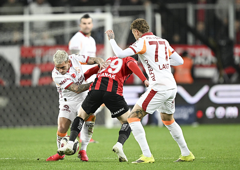 Galatasaray’da parola çifte kupa! İşte Okan Buruk’un ilk 11 tercihi