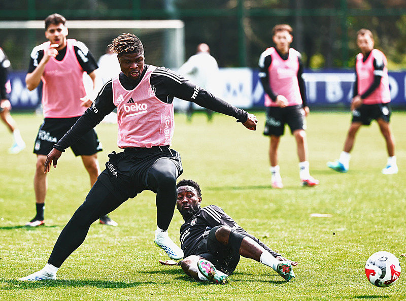 Ezeli rakiplerin transfer yarışı! Beşiktaş, Fenerbahçe ve Galatasaray o yıldız için devrede