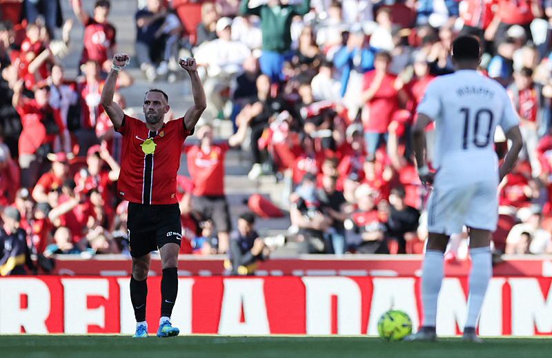 Fenerbahçe’ye büyük şok! Vedat Muriqi için servet talep ettiler