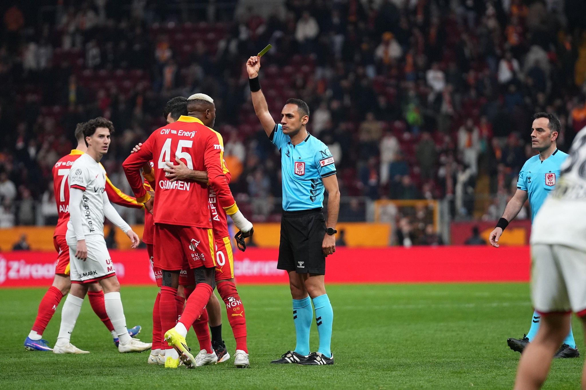 Spor yazarları Galatasaray-Natura Dünyası Gençlerbirliği maçını yorumladı!