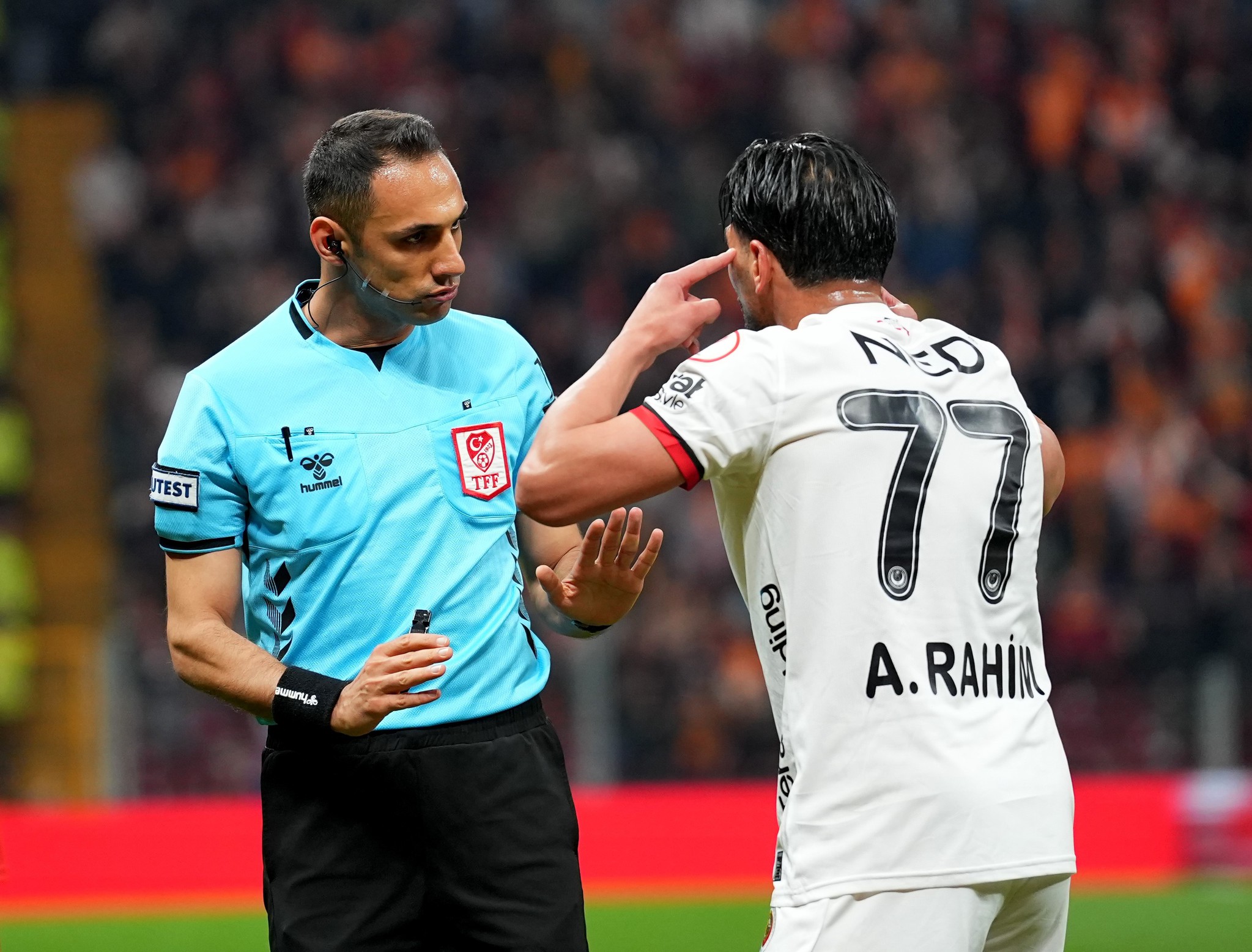 Spor yazarları Galatasaray-Natura Dünyası Gençlerbirliği maçını yorumladı!