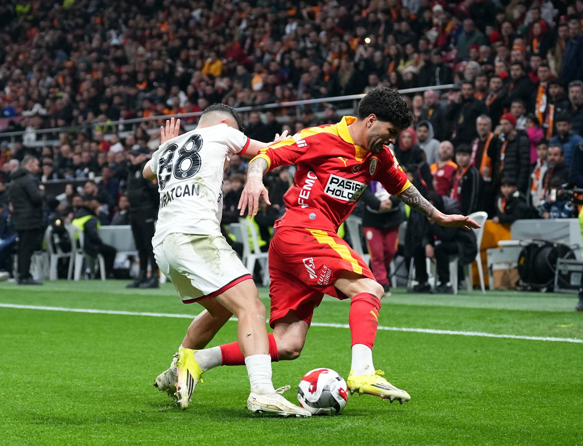 Spor yazarları Galatasaray-Natura Dünyası Gençlerbirliği maçını yorumladı!