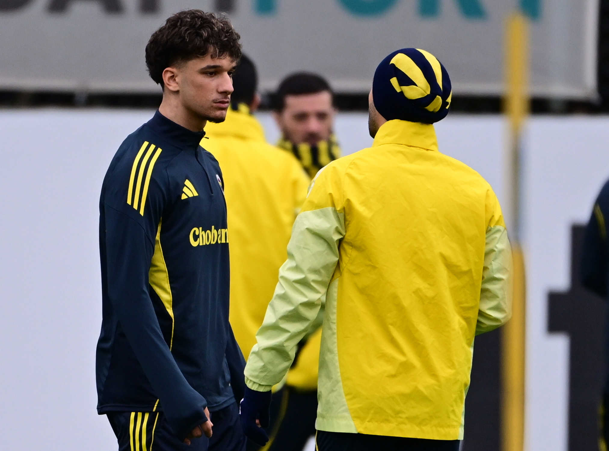 Galatasaray’dan Fenerbahçe’ye flaş transfer!