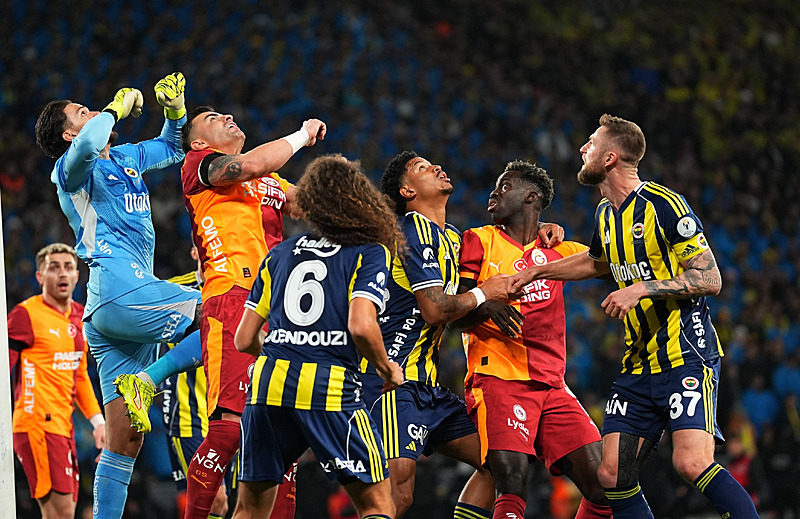 İşte Galatasaray - Fenerbahçe maçının 11’leri! RAMS Park’ta sezon finali