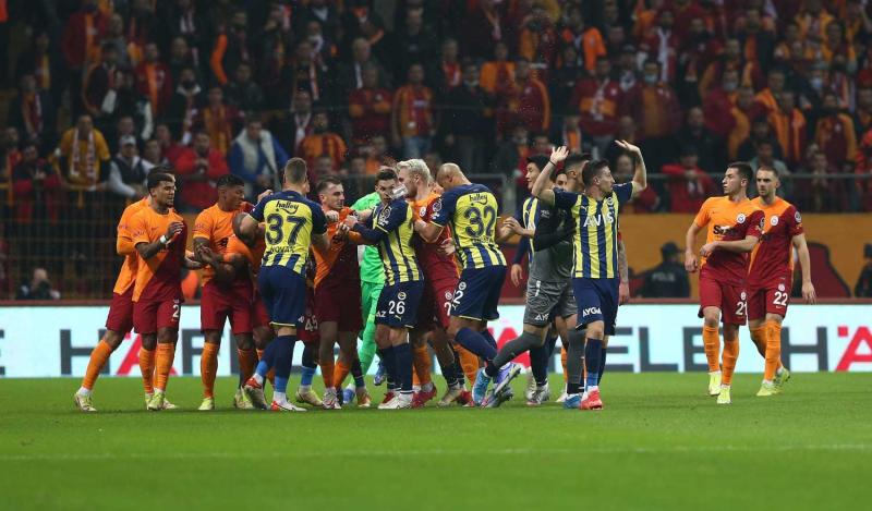 Galatasaray-Fenerbahçe derbisinde ilginç notlar!