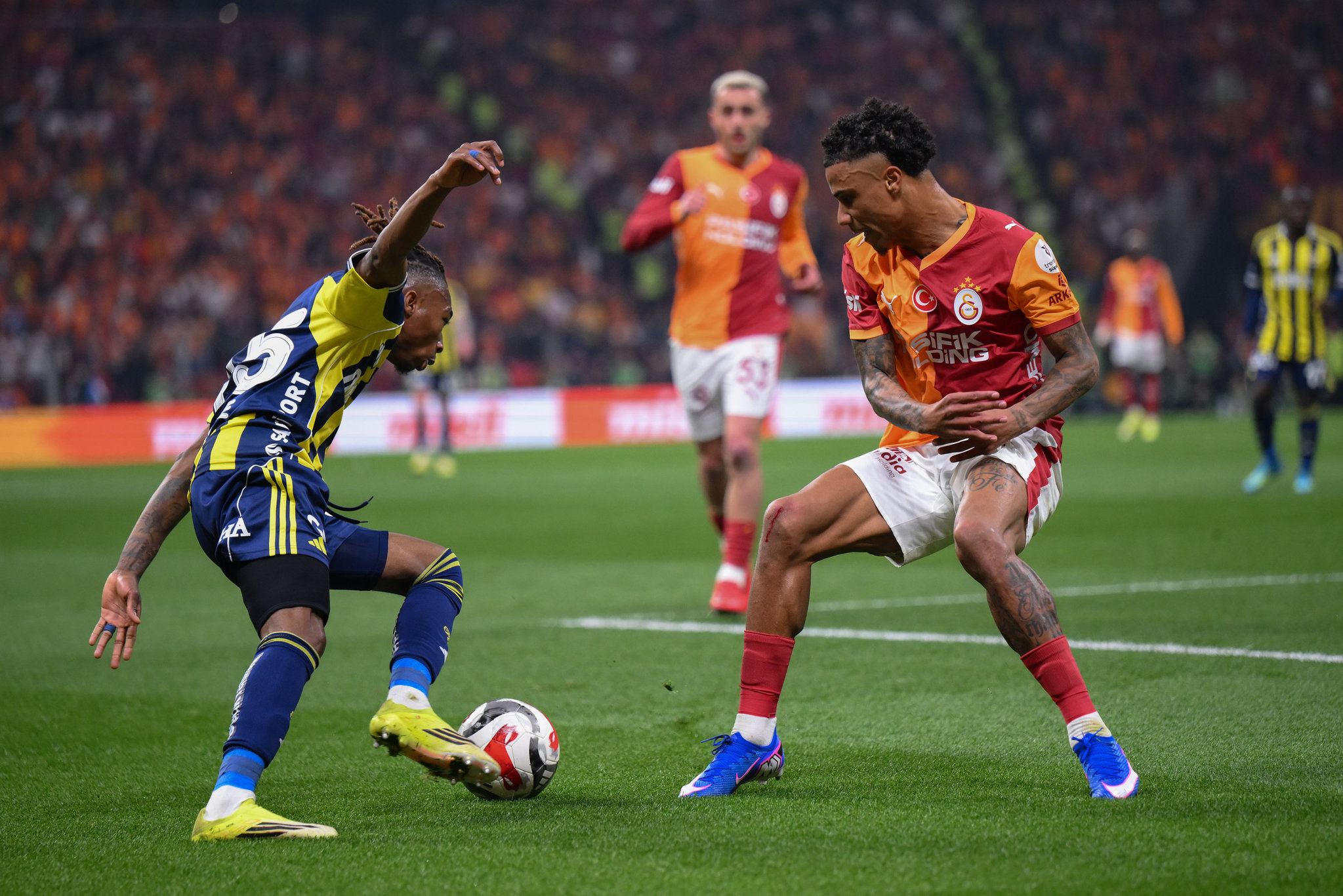 Spor yazarları Galatasaray-Fenerbahçe derbisini değerlendirdi