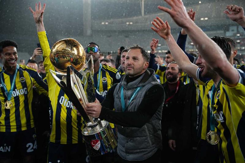 Domenico Tedesco Fenerbahçe’de sezon sonunu göremedi! İşte İtalyan hocanın karnesi