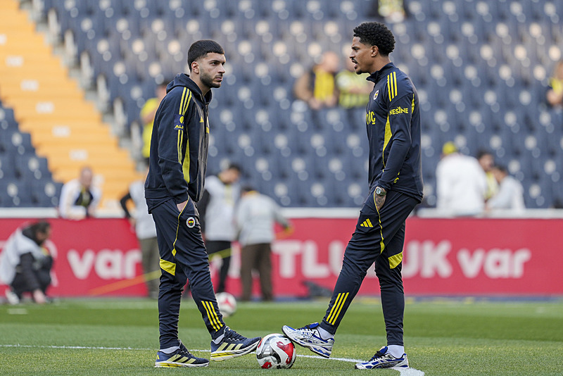 Fenerbahçe’de yıldız isime Roma kancası!