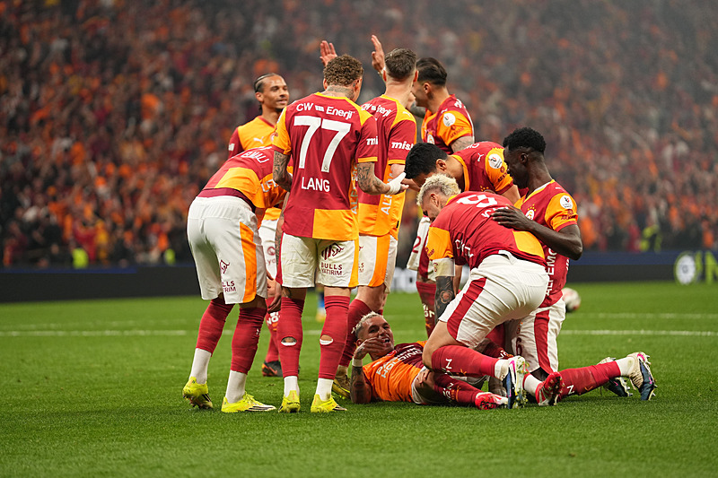 Dursun Özbek’ten takıma muhteşem prim! Şampiyonluk...