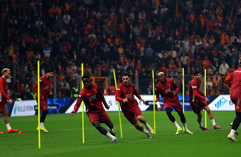 Galatasaray’da Okan Buruk’tan öğrencilerine şampiyonluk uyarısı!