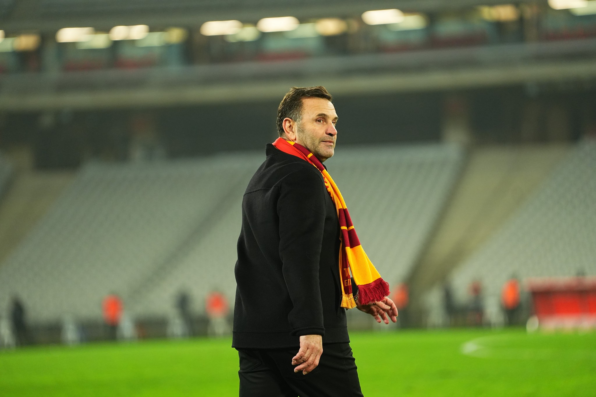 Okan Buruk Galatasaray’da kalıyor mu? Canlı yayında o gelişmeyi aktardı