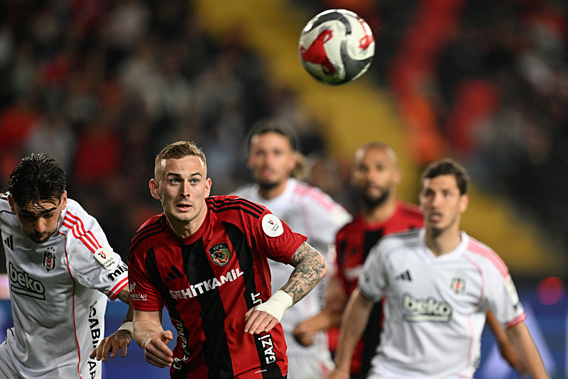 Spor yazarları Gaziantep FK-Beşiktaş maçını yorumladı: Sergen Yalçın’a verilen net bir mesajdı!