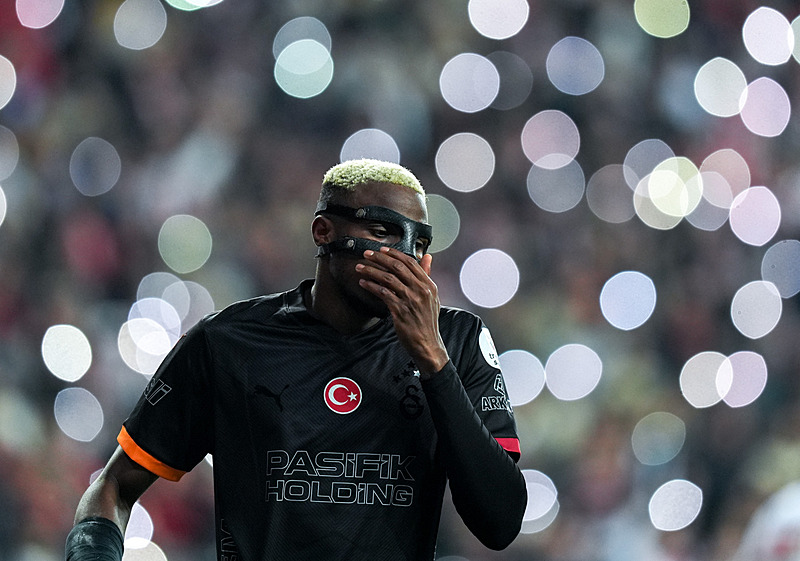 Eski futbolcudan Osimhen’e flaş uyarı: Her zaman günah keçisi bulacaklar!