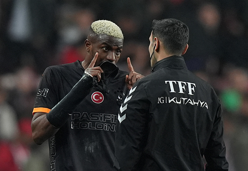 Eski futbolcudan Osimhen’e flaş uyarı: Her zaman günah keçisi bulacaklar!