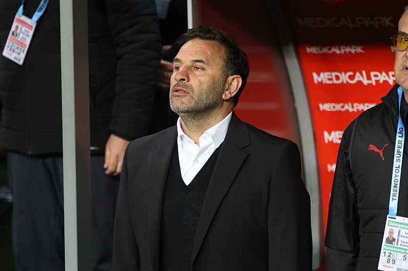 Galatasaray’dan kadroda revizyon kararı! Okan Buruk o isimlerin biletini kesti