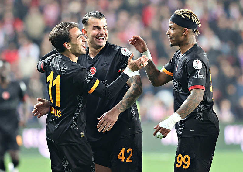 İşte Galatasaray’dan ayrılması muhtemel isimler listesi! 16 futbolcu birden...