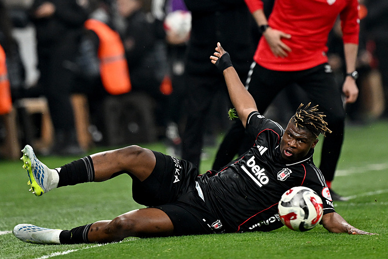 Spor yazarları Beşiktaş-TÜMOSAN Konyaspor maçını yorumladı: Beşiktaş’ı terk edin!