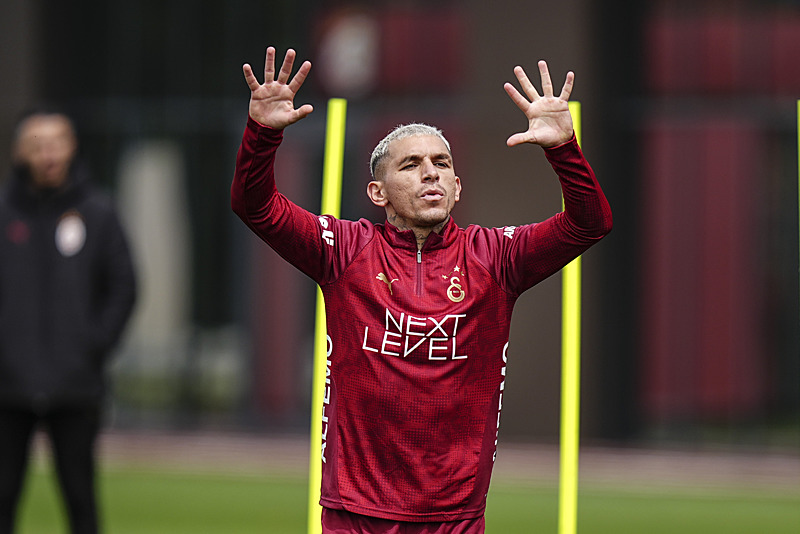 Galatasaray’da Lucas Torreira krizi! Zam beklentisi sonuçsuz kaldı