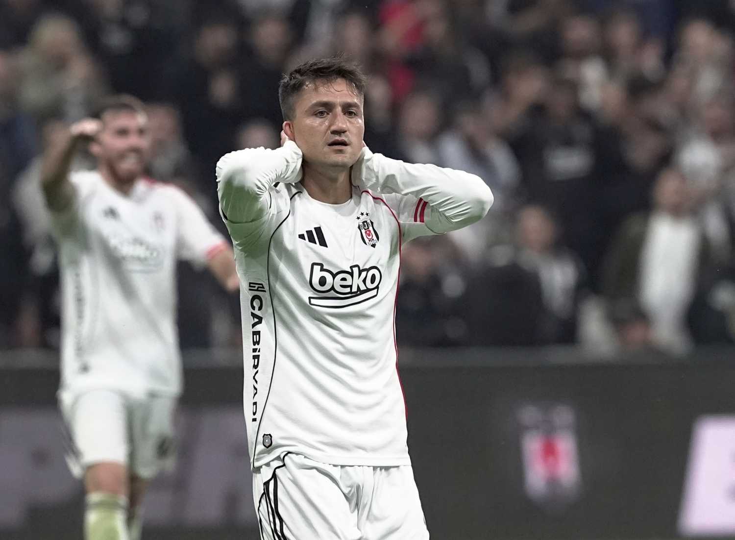 Beşiktaş’a kadro planlaması başladı! İşte gidecek ve kalacak isimler