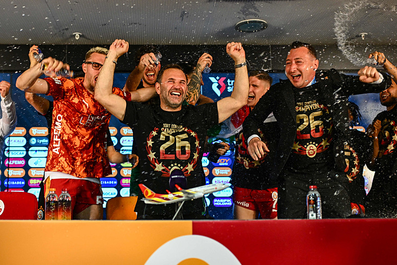 Galatasaray Başkanı Dursun Özbek’ten takıma dev prim!