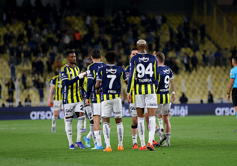 Fenerbahçe’de tam 10 ayrılık birden! Bunu kimse beklemiyordu