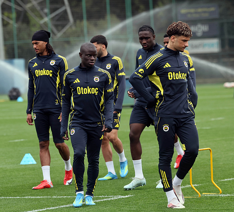 Fenerbahçe’de tam 10 ayrılık birden! Bunu kimse beklemiyordu