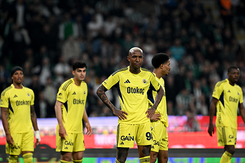Fenerbahçe’de tam 10 ayrılık birden! Bunu kimse beklemiyordu