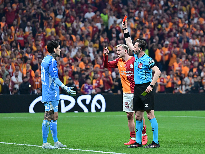 Ederson’un menajeri Jorge Mendes’ten şaşırtan istek! Gönderilmesi hiç iyi olmaz
