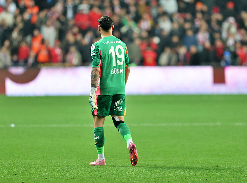 Ve Galatasaray’da ayrılık gerçekleşiyor! Süper Lig ekibine transfer oluyor