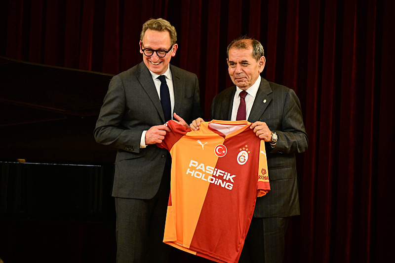 Galatasaray’dan transferde ters köşe! Van Dijk derken 50 milyon Euro’luk stoper geliyor