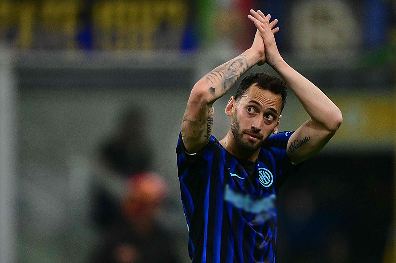 Fenerbahçe’den Galatasaray’a transfer çalımı isteği: Hakan Çalhanoğlu!