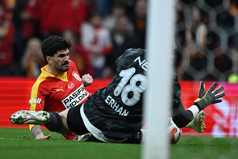 Galatasaraylı o isme Süper Lig’den talip!