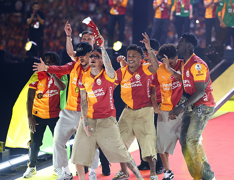 İşte Galatasaray’ın 10 maddelik yol haritası! Yönetimden radikal kararlar