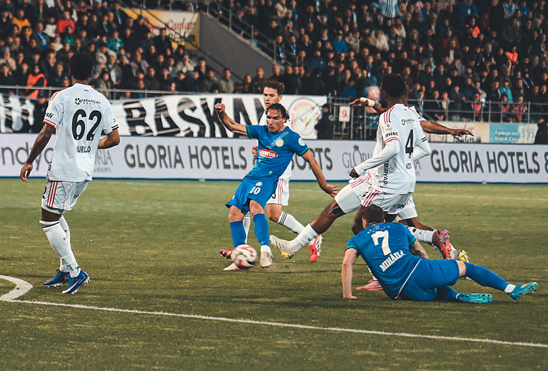 Spor yazarları Çaykur Rizespor-Beşiktaş maçını yorumladı!