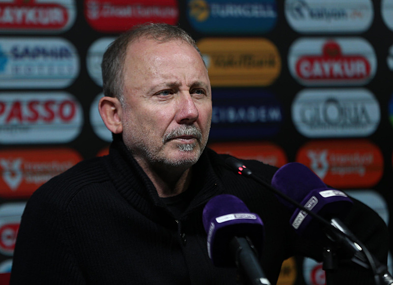 Spor yazarları Çaykur Rizespor-Beşiktaş maçını yorumladı!
