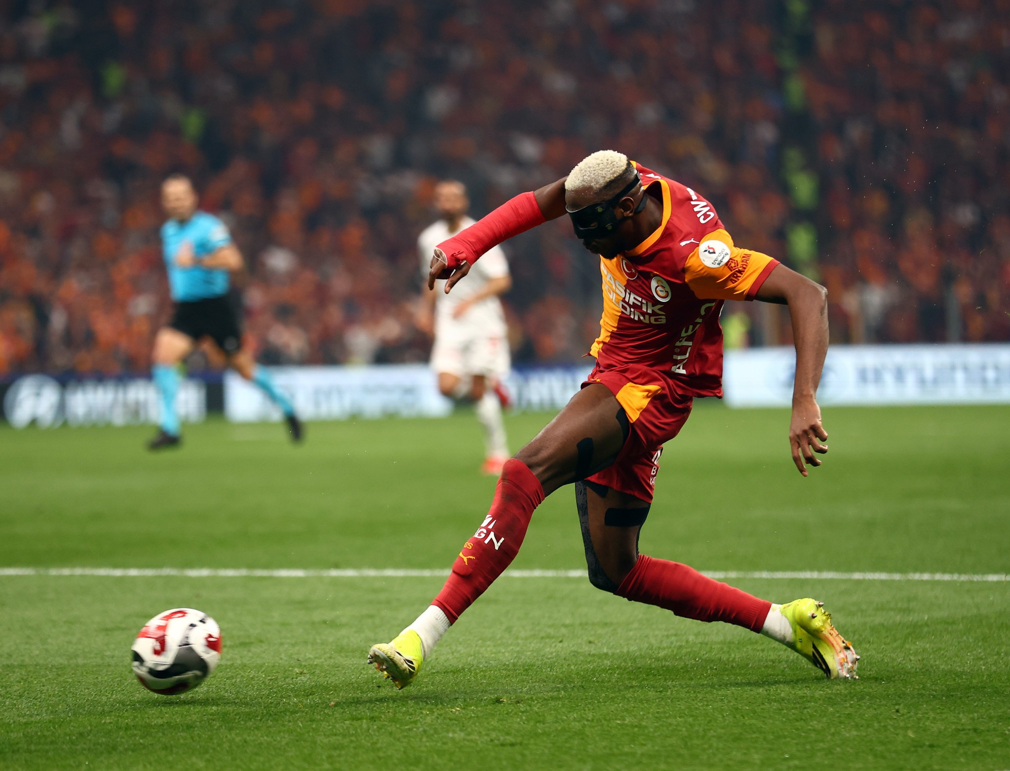 Victor Osimhen için flaş transfer iddiası! Yeni hocanın ilk isteği