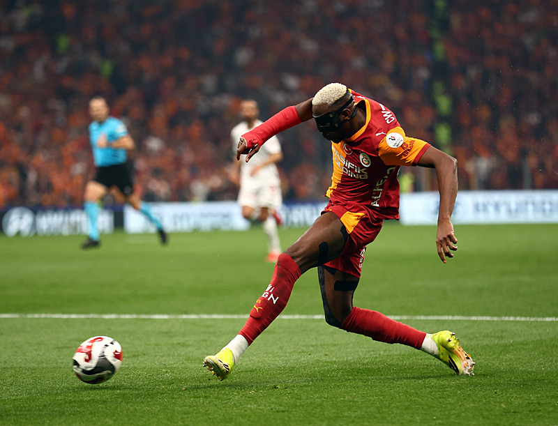 TRANSFER HABERİ: Osimhen Galatasaray’dan ayrılacak mı? Dursun Özbek’ten flaş açıklama