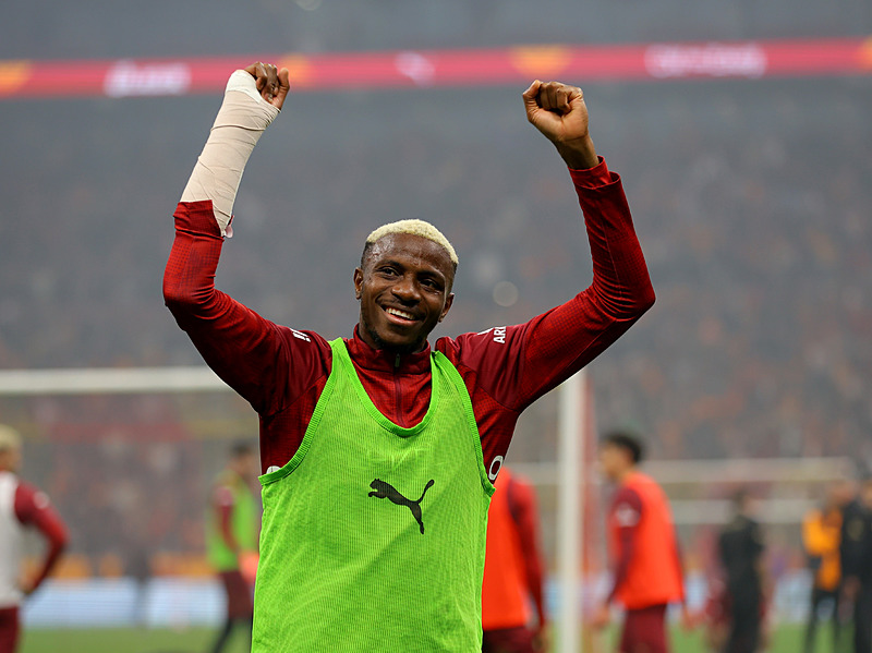 TRANSFER HABERİ: Osimhen Galatasaray’dan ayrılacak mı? Dursun Özbek’ten flaş açıklama