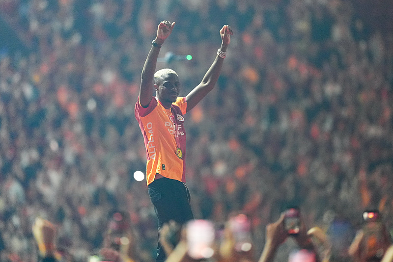 Avrupa devlerinden Victor Osimhen kapışması! 120 milyon Euro...