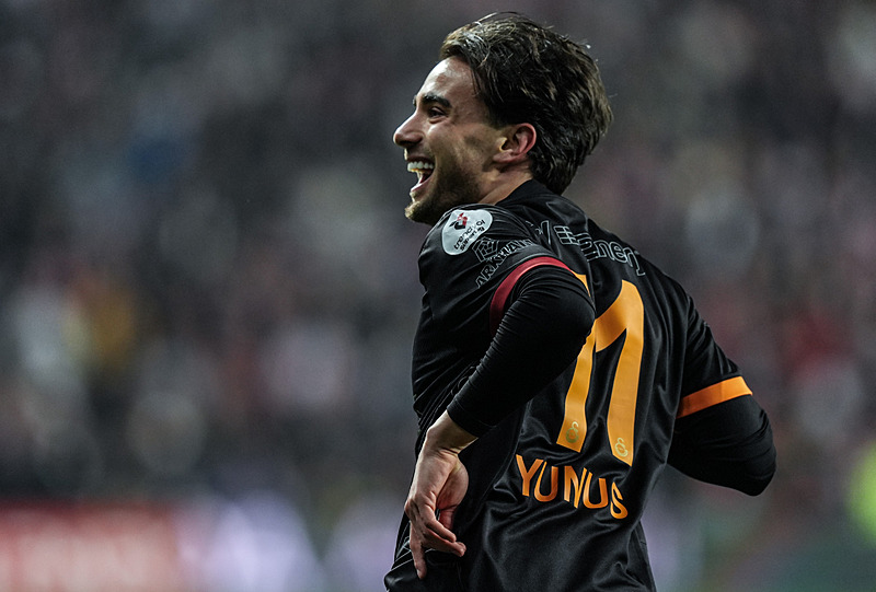 Avrupa devi Yunus Akgün’e talip oldu! İşte Galatasaray’ın kararı