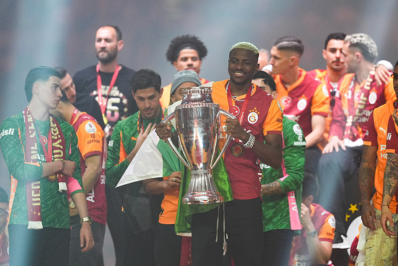 Galatasaray’dan transferde Fenerbahçe’yi şaşırtan Rafael Leao hamlesi!