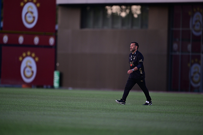 Galatasaray’da Okan Buruk’tan transfer kararı! O bölgeye dokunulmayacak