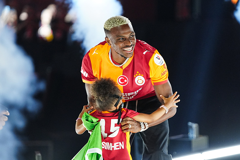 Nijerya patronu dedikoduyu sızdırmıştı! İşte Osimhen’in peşindeki takım