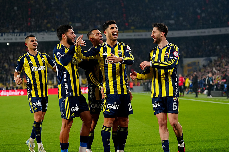 Fenerbahçe’ye Robert Lewandowski müjdesi! İspanyollar duyurdu