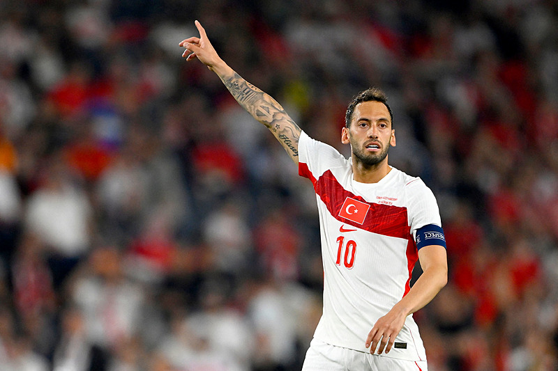 Hakan Safi’den Hakan Çalhanoğlu açıklaması! Transferi böyle duyurdu
