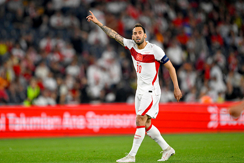 Hakan Safi’den Hakan Çalhanoğlu açıklaması! Transferi böyle duyurdu