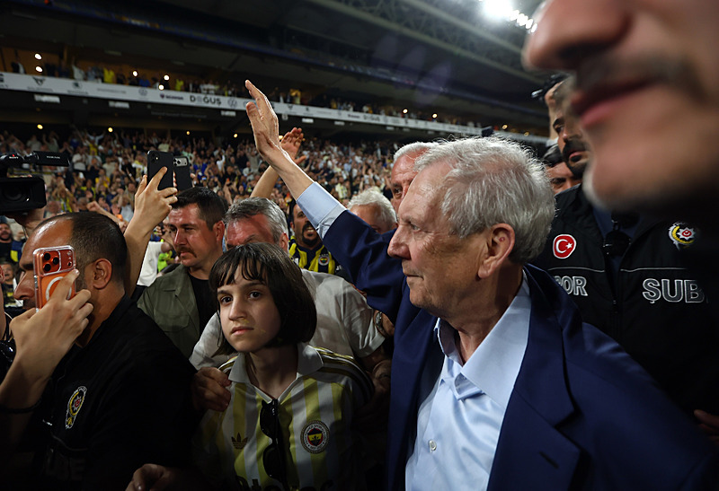 FENERBAHÇE TRANSFER HABERİ: Aziz Yıldırım’dan flaş Hakan Çalhanoğlu hamlesi!