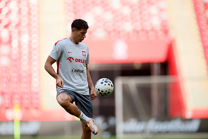 Lewandowski’den Fenerbahçe’ye kötü haber! Transfer görüşmeleri için...