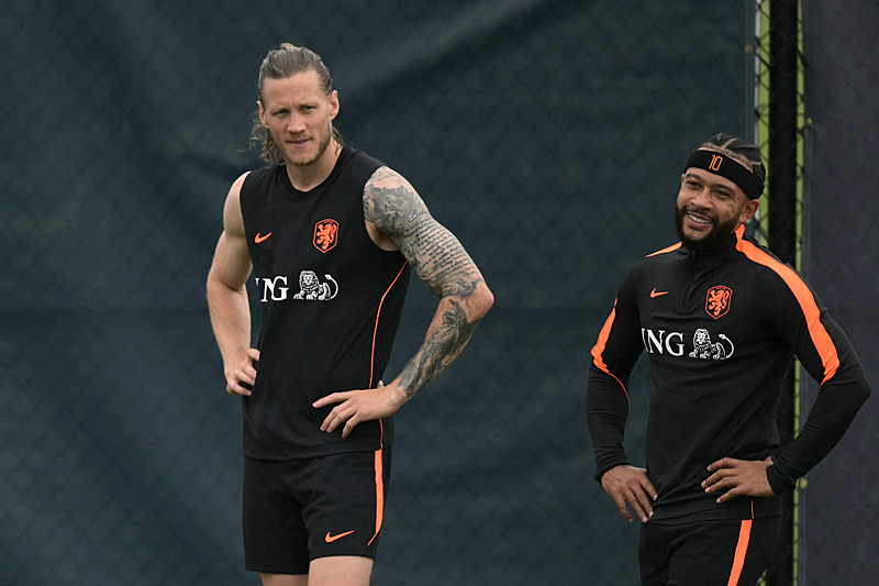 Kanarya’dan dünya yıldızına tranfer kancası! Memphis Depay...