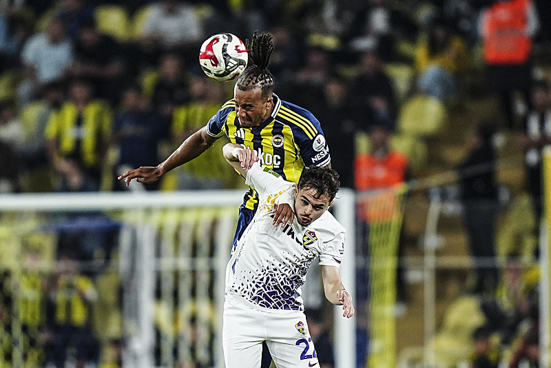 TRANSFER HABERİ: Fenerbahçe’den sol bek bombası! Eğer Archie Brown ayrılırsa...